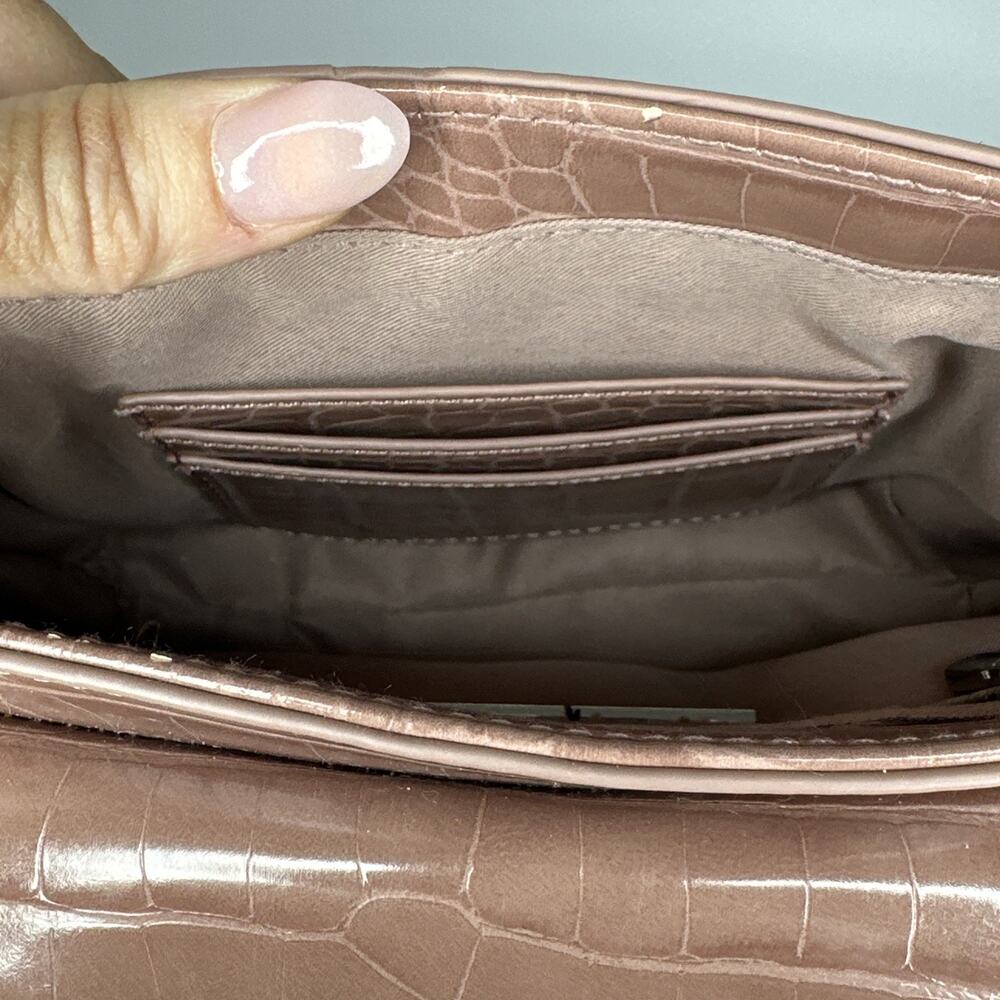 Antik Kraft Croc Embossed Top Handle Mini Crossbody Bag Vegan Leather Tan EUC - Picture 9 of 14